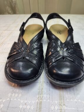 Clarks Black Leather Women's Slingback Clog Mules